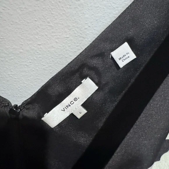 VINCE FLORAL RUCHED MIDI DRESS Size 6 - Picture 6 of 6